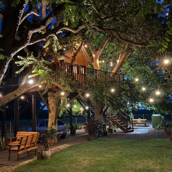 Casa na arvore Dream tree house, hotel em Santa Clara dʼOeste