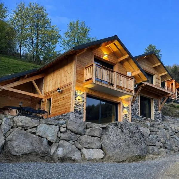 Les 2 Chalets Alpins & Bains Nordiques, מלון בSaint-Michel-de-Chaillol