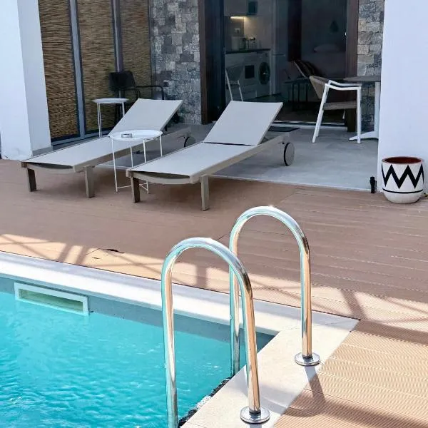 멜리션에 위치한 호텔 Cozy Romantic Studio with Pool & Sea View Rastoni