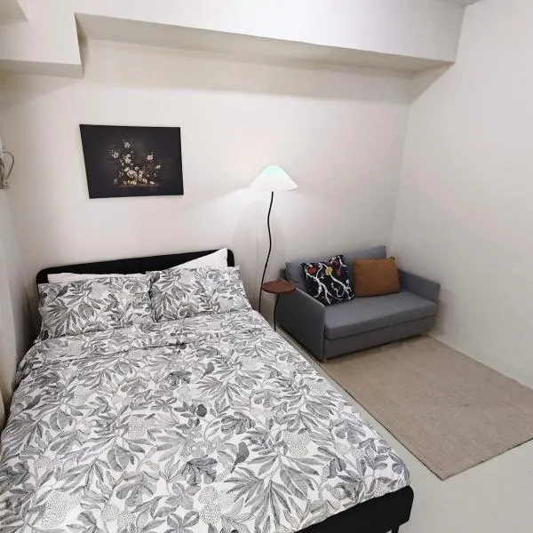 Studio unit near shangrila and Shaw, hotel v destinaci Manila