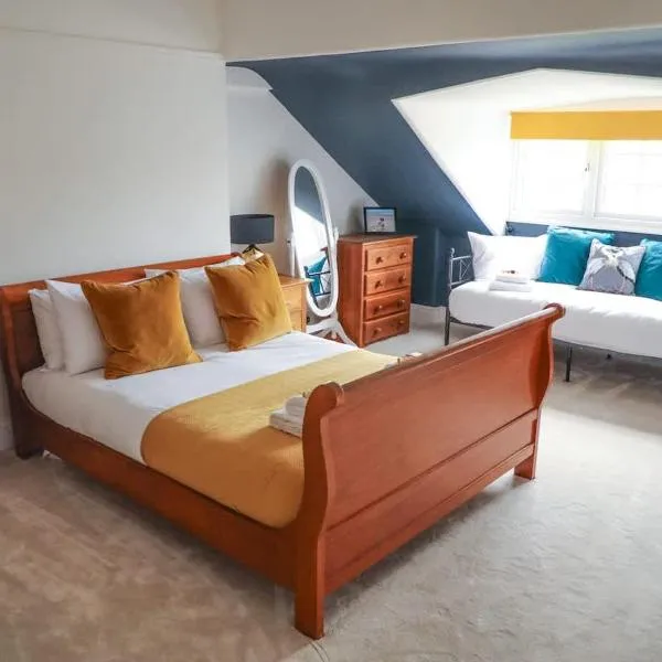 8 person home in Hoylake - The Wirral Peninsula, hotel em Hoylake