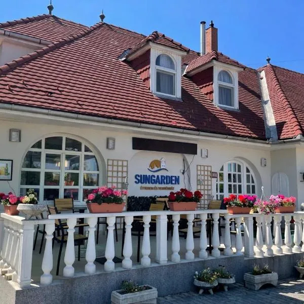 SunGarden Vendégház, hotel in Sajószöged