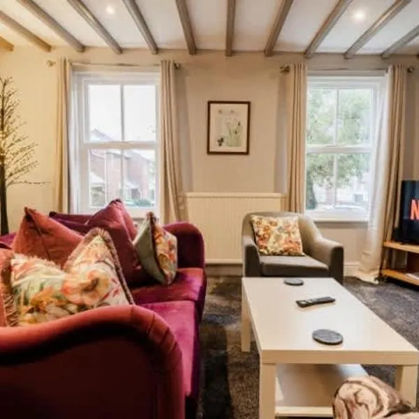 Spacious City centre 2 bed home Parking Sleeps 4, hôtel à Chester