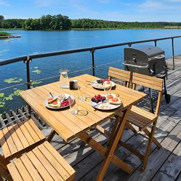 Water Hideout - Floating Secret Spot in Mazury, Hotel in Wojnowo