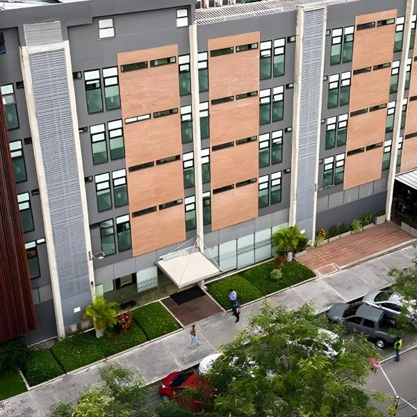 Eco Star Hotel، فندق في إباغويه