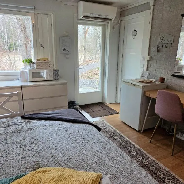 Sydåbacka Guest House, a Room with a Sauna, хотел в Кирконуми