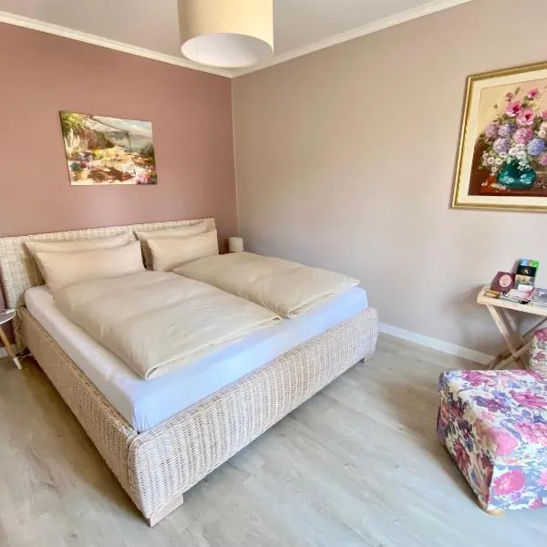 Apartment am Golfplatz, хотел в Obernkirchen