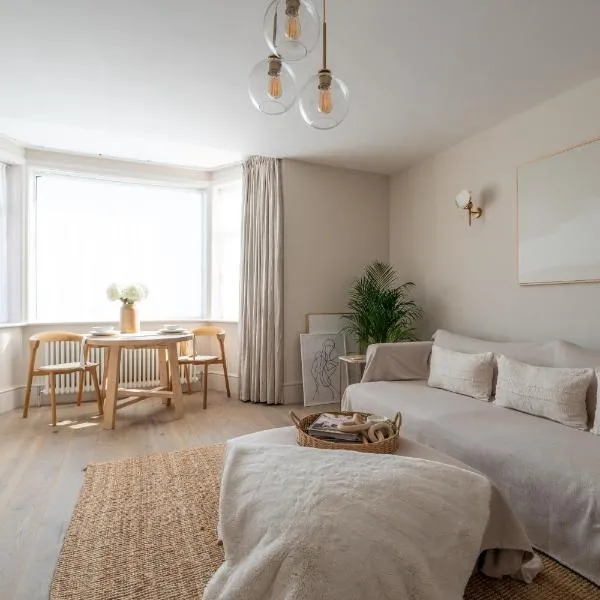 Blu's Seaview Apartment, hotel in Rhos-on-Sea