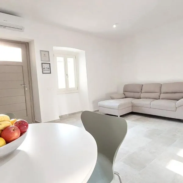 Cavallotti 25 relax house, hotel em Ozieri