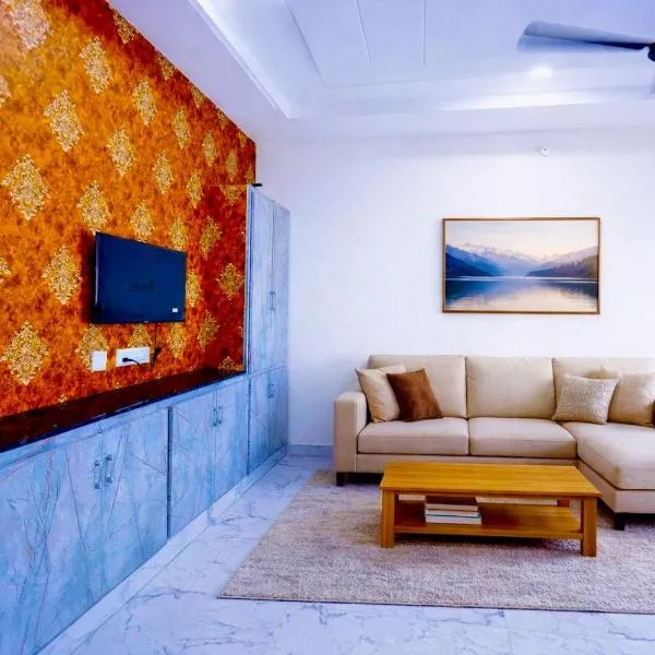 티루파티에 위치한 호텔 Brand New 2bhk Spacious and stylish AC apartments in Tirupati with modern amenities and kitchen near bus stand and railway station, easy access to all local Temples