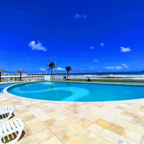 Excelente apto com Piscina e Vista para o Mar