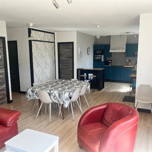 La maison dans les bois, hotel a Crayssac