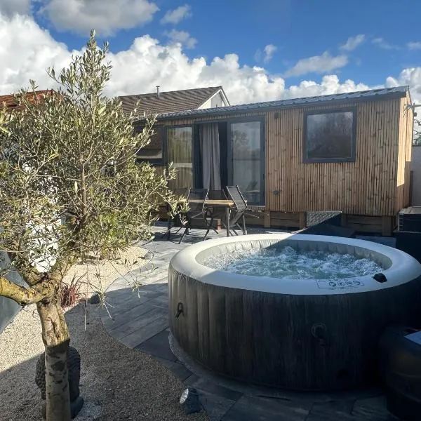 Saint-Loup-Nantouard에 위치한 호텔 Tiny house 3 à 4 personnes