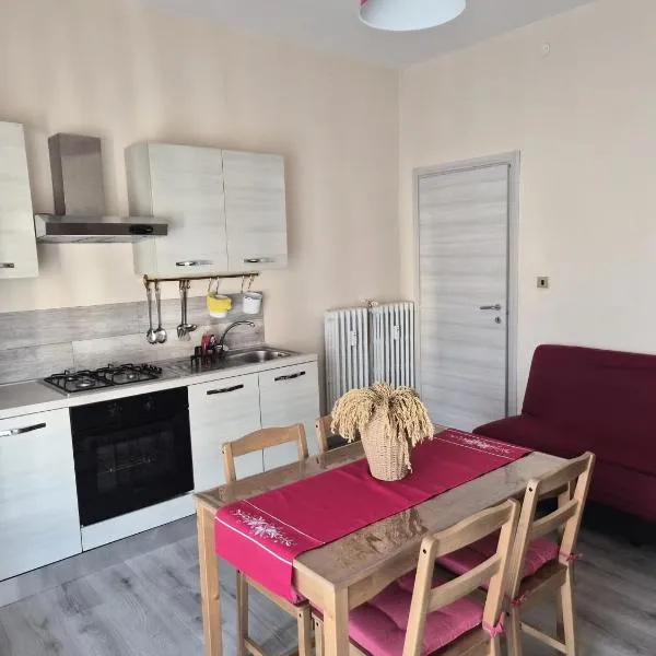 Ca d'la Mondina Apartment, hotell sihtkohas Vercelli