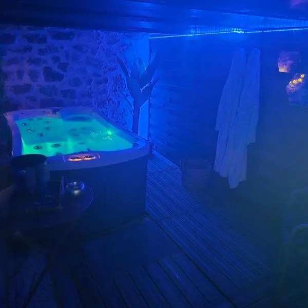 Cosy Avec Sauna et Spa Privatif, хотел в Брив ла Гайард