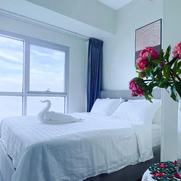 Luxurious Apartment Modern Cozy Manila Bayview Poolview Cityview 1 2 3 Bedrooms Near Manila Airports Okada Solaire MOA، فندق في مانيلا