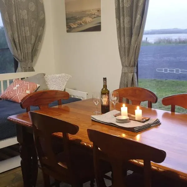 Riverview Coastal Retreat Sleeps 6 Walk to Beach Great Ocean Road, hotel sa Peterborough