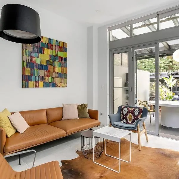 Leichhardt 3-Level Family House Near CBD, hotel v destinácii Sydney