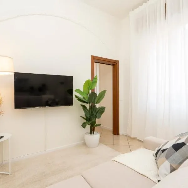 The Yellow Corner Monza - Bilocale moderno vicino Milano, hotel en Monza