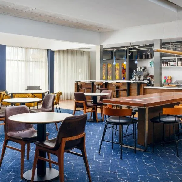 Courtyard Columbus Worthington، فندق في ورثينجتون