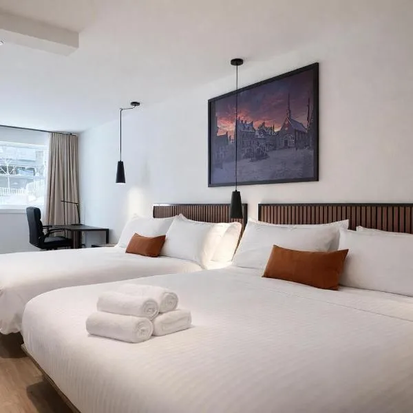 Suite with 2 Queen Beds Downtown Quebec City, hotel sa Quebec City