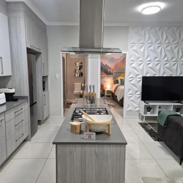 The One - Geometric Gem Where Style Meets Luxury, hotel i Midrand