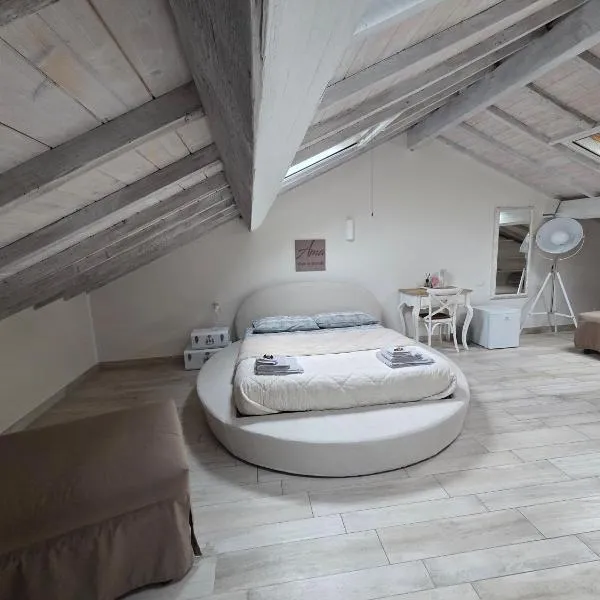 Viesnīca AMA AFFITTACAMERE pilsētā Albenga