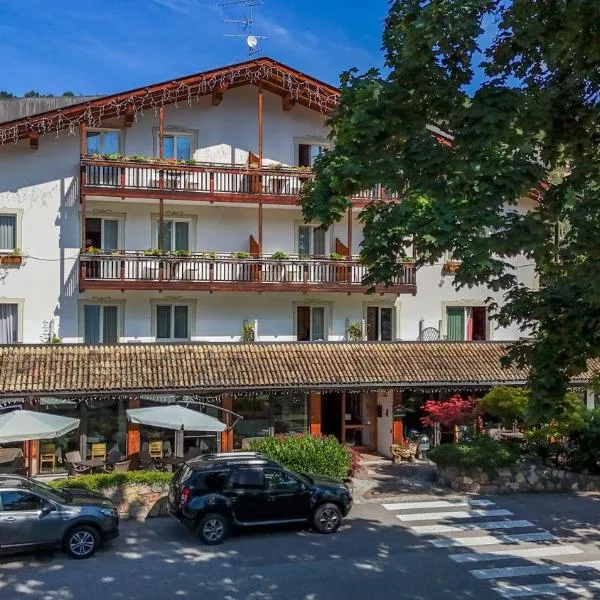 Hotel Los Andes – hotel w mieście Castello-Molina di Fiemme