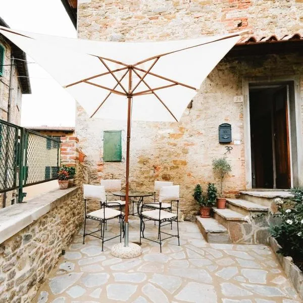 historical townhome in Poppi, hotel en Poppi