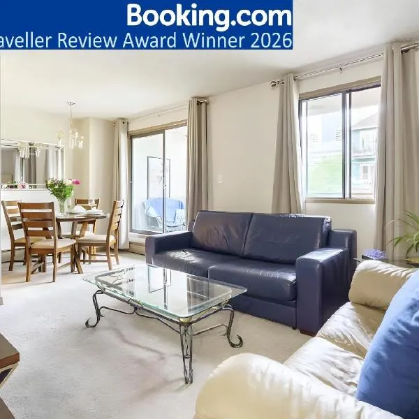 Entire condo downtown, walk to BMO & Stampede, secure parking, 1,5 hrs to Banff, hotel u gradu Kalgari