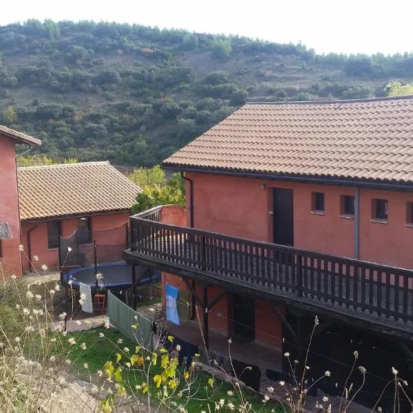 Hostal Rural Casa Pedro, hotel in Sansoáin