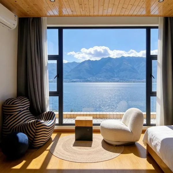 Aishe Honeymoon Erhai Lake Sea View Guesthouse, hotel in Dali