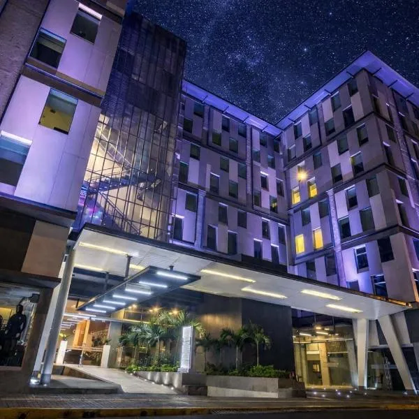 Urban Green Hotel & Suites, hotel v San José