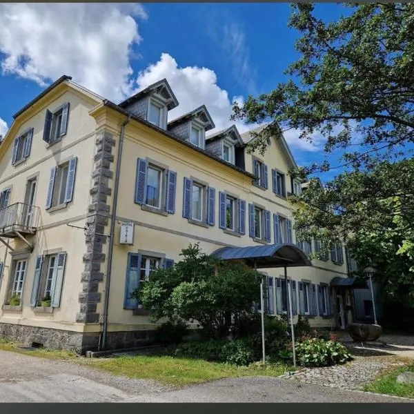 Le Domaine De Pairis, хотел в Орбе