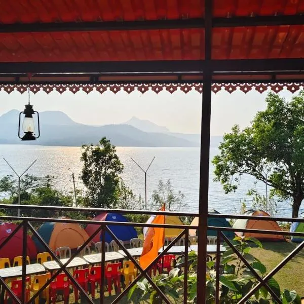 Chillout Stay- Luxury Tent Stay Lonavala, hotel di Lonavala
