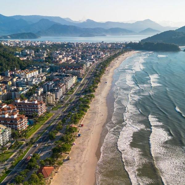 Apartamento com Garagem Coberta a 400m da praia