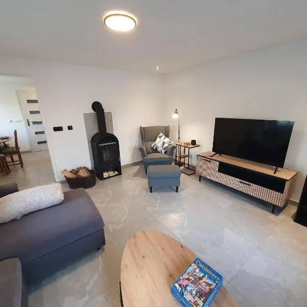 Domov na cestě, готель 