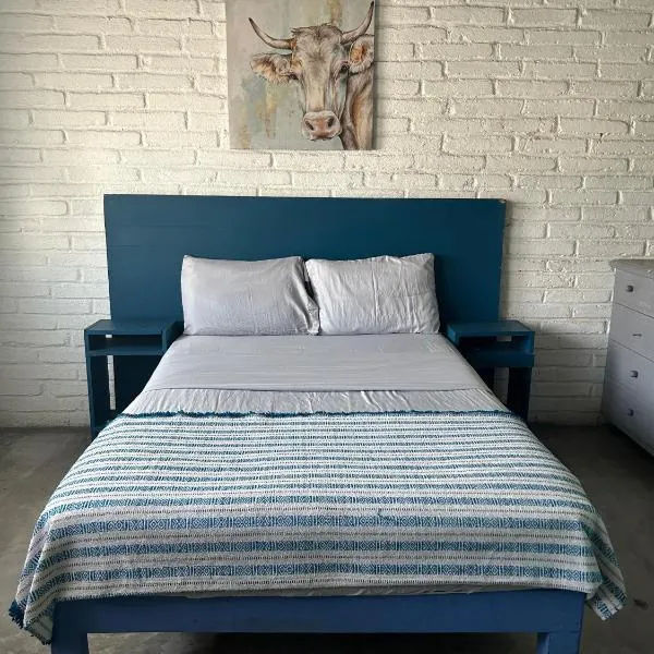 Canova Hostel & Pizza, hótel í Puerto Vallarta