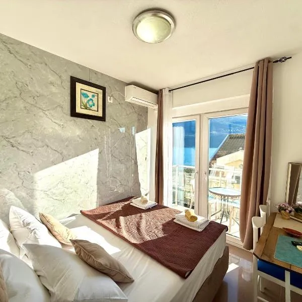 Beachfront Bliss, hotel in Đenovići