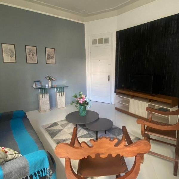 Apartamento térreo com ampla varanda