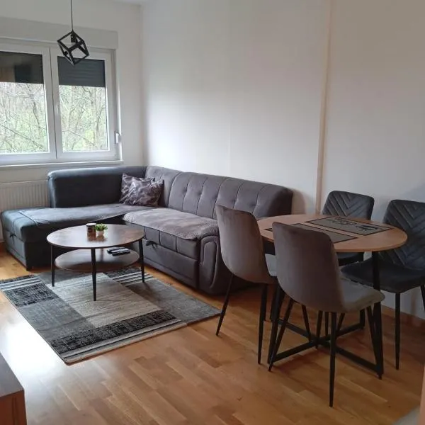 Apartman Heny, hotel v Banji Luki