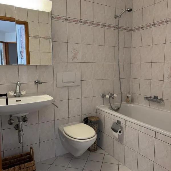 Elegant Geneva Stay betw Cornavin Station & Lake, hotel in Geneva
