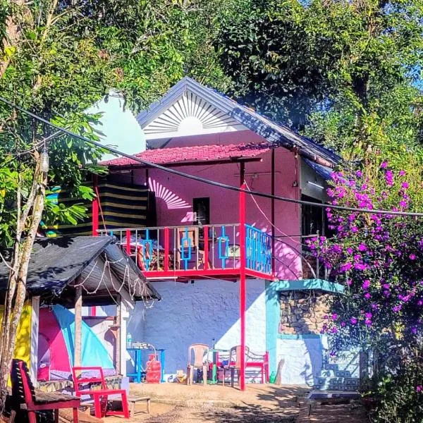 munnar Green portico Cottage #MUNNAR #Parking # campfire # brackfast #best budget COTTAGE MUNNAR, Hotel in Anachal