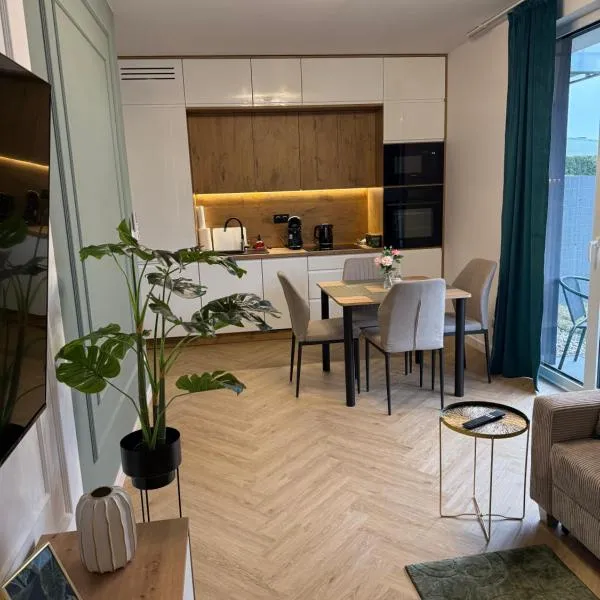 Skytravel Apartment Pileckiego- Near Modlin Airport, Hotel in Nowy Dwór Mazowiecki