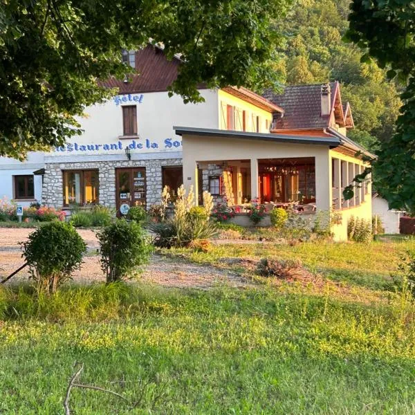 LA SOURCE Jacquet depuis 1954 Hôtel et Studio, hotel a Saint-Jean-de-Chevelu