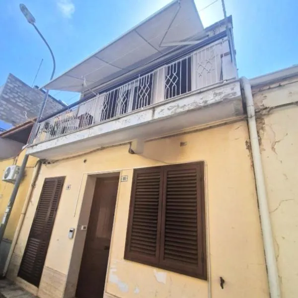 House 100 meters from the beach, hotel a Marina di Ragusa