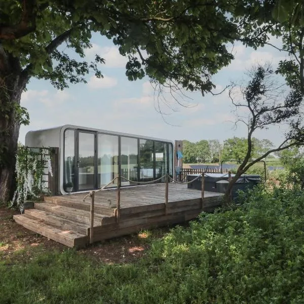 Countryside Pod Retreat, Hotel in Durston