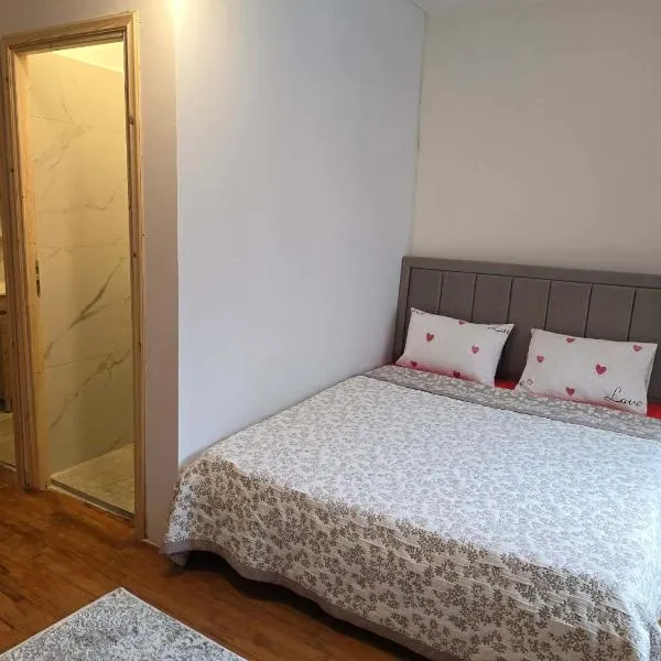 Florina में, होटल Quite room double bed