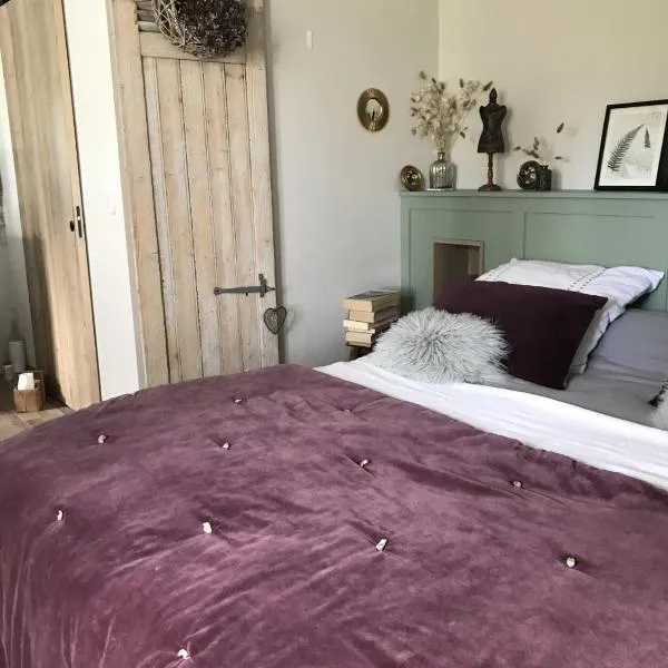 Chambre à louer à Ploufragan - Zoopôle, hotel em Ploufragan