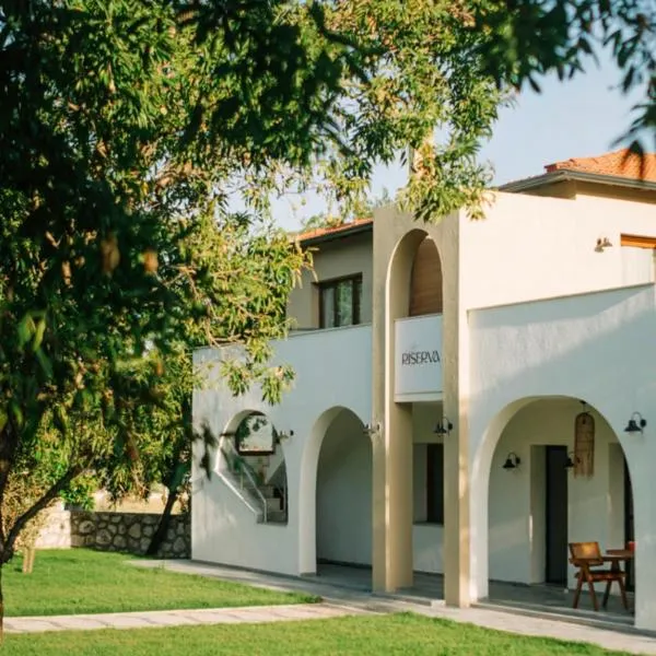 Riserva Urla, מלון באורלה